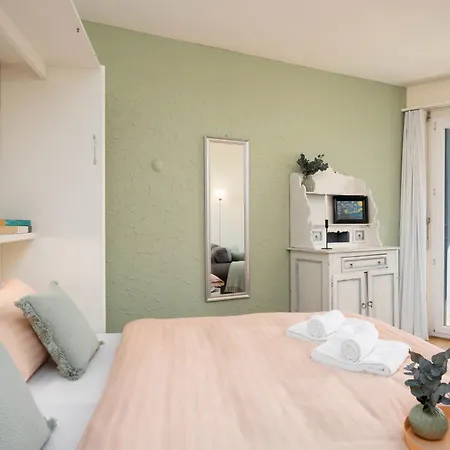 Double Classic-10 By Interhome Апартаменты *